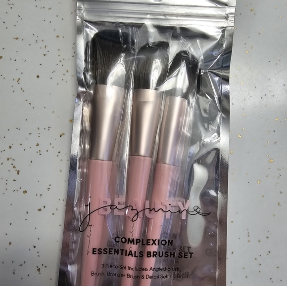 Makeup Brush Set - Picture 2 of 2